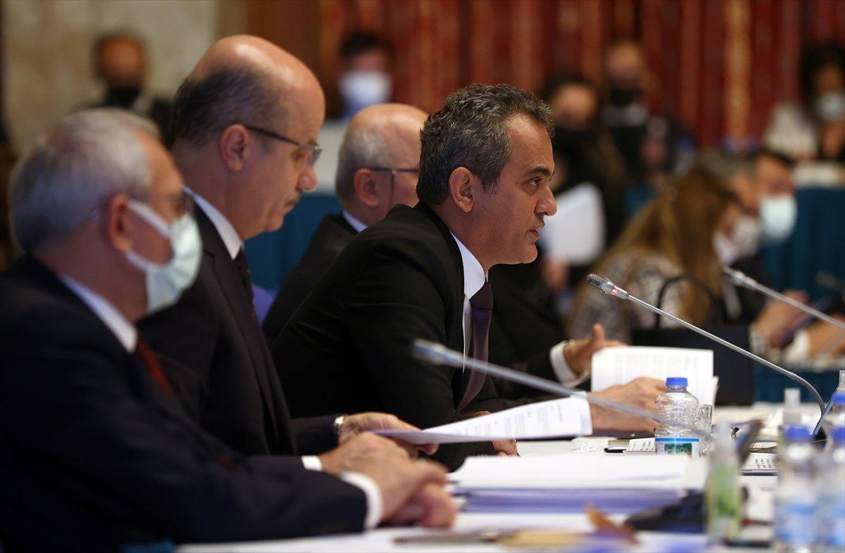 Mahmut Özer: Yüz yüze eğitimde kararlıyız