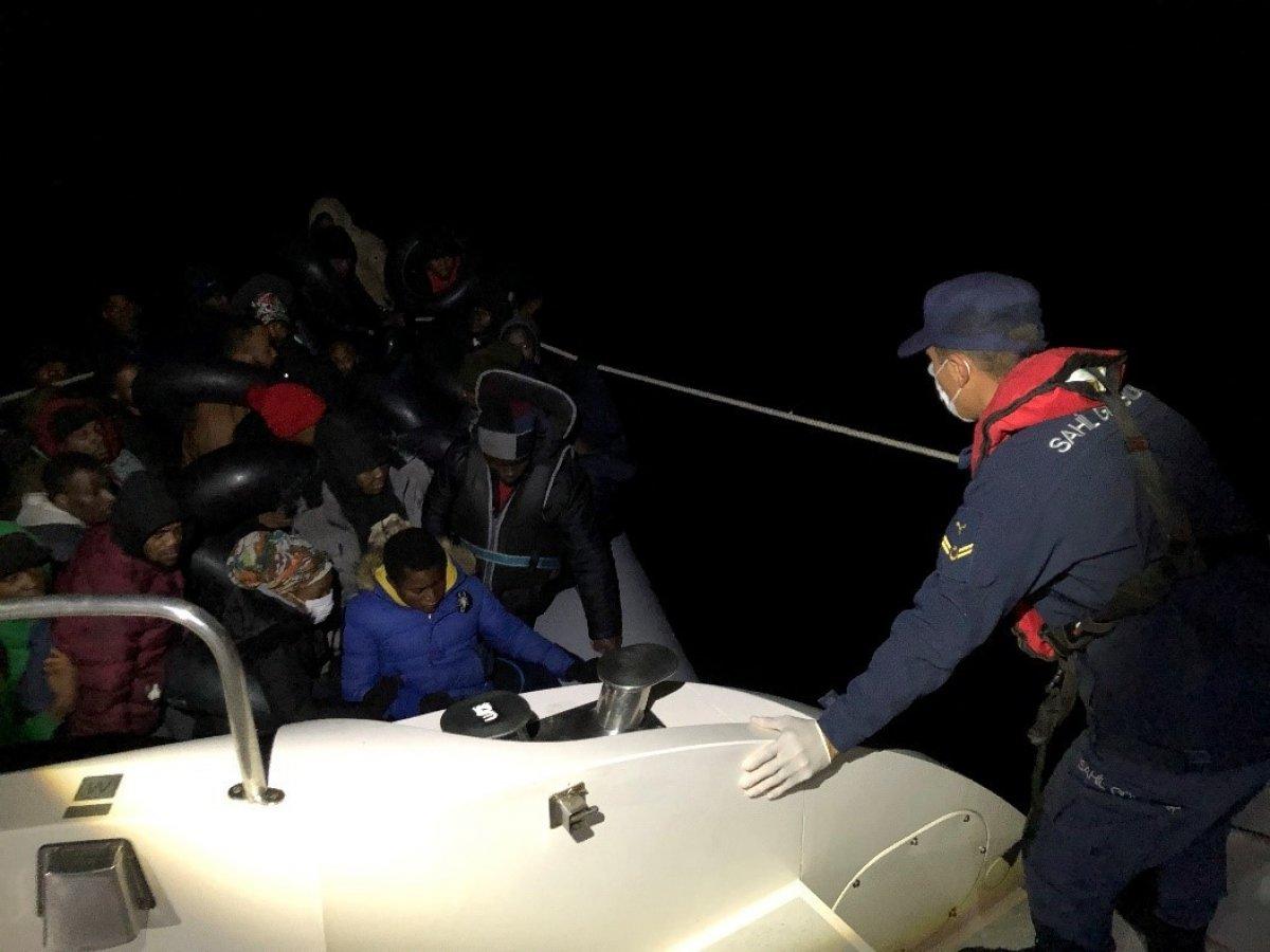 Yunan unsurlarınca geri itilen 157 düzensiz göçmen kurtarıldı