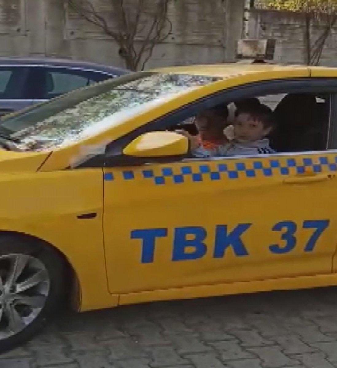 Arnavutköy'de taksi kullanan çocuk kamerada