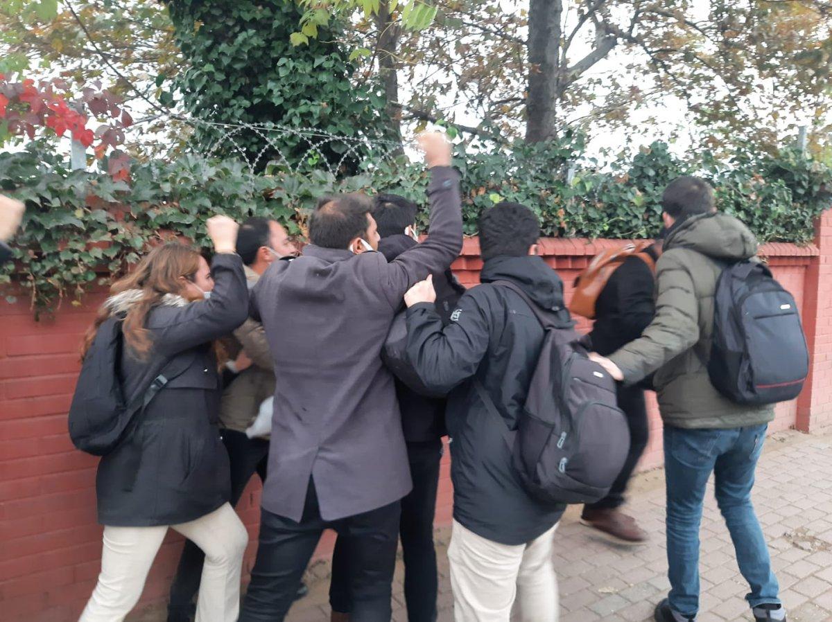 TGB, Amerikan askerlerinin başına çuval geçirdi