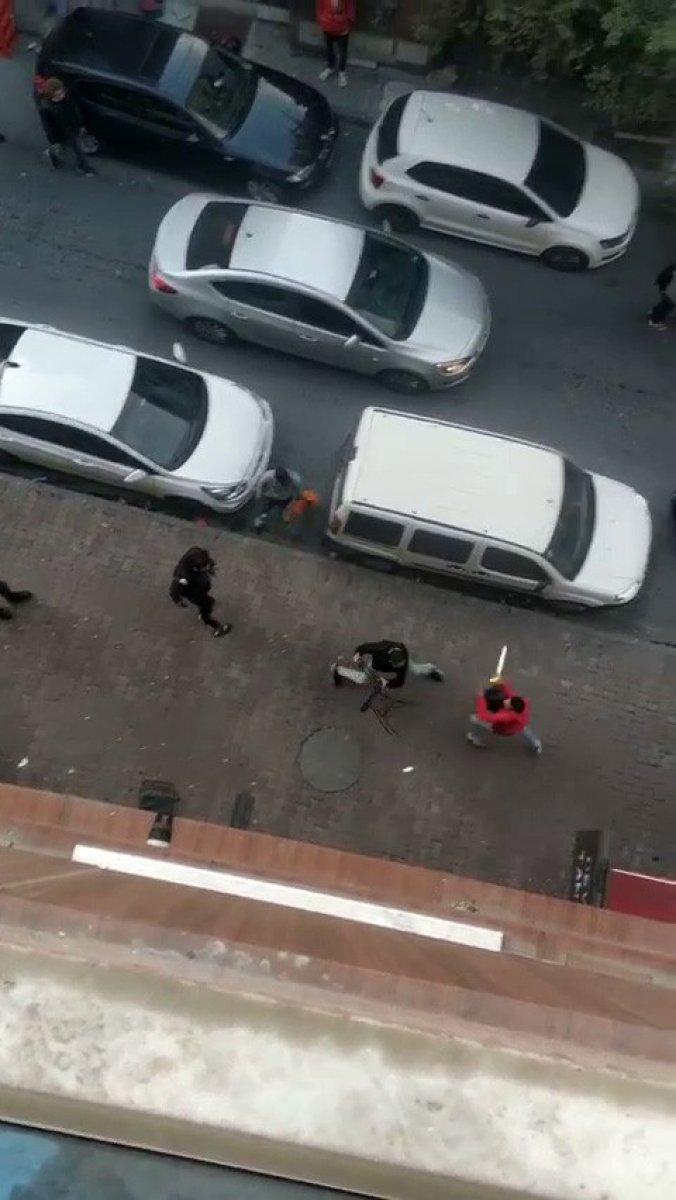 Esenyurt'ta testereli sandalyeli kavga