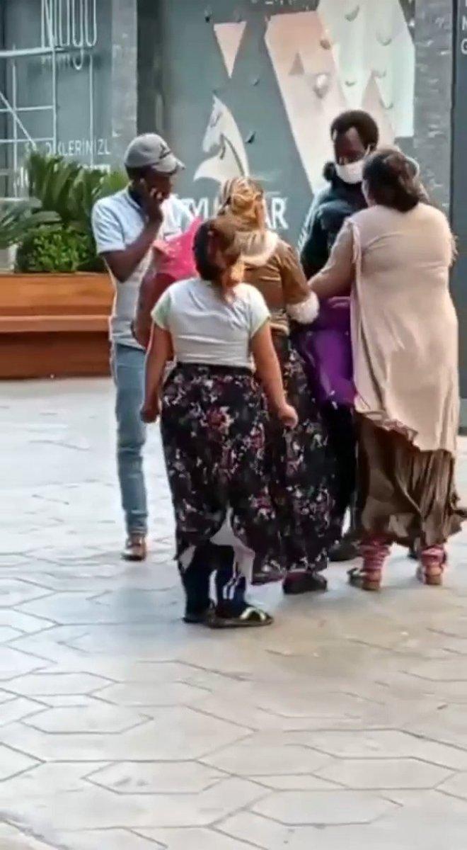 Esenyurt'taki tantanacı hırsızlar yakalanmak üzereyken soyundu