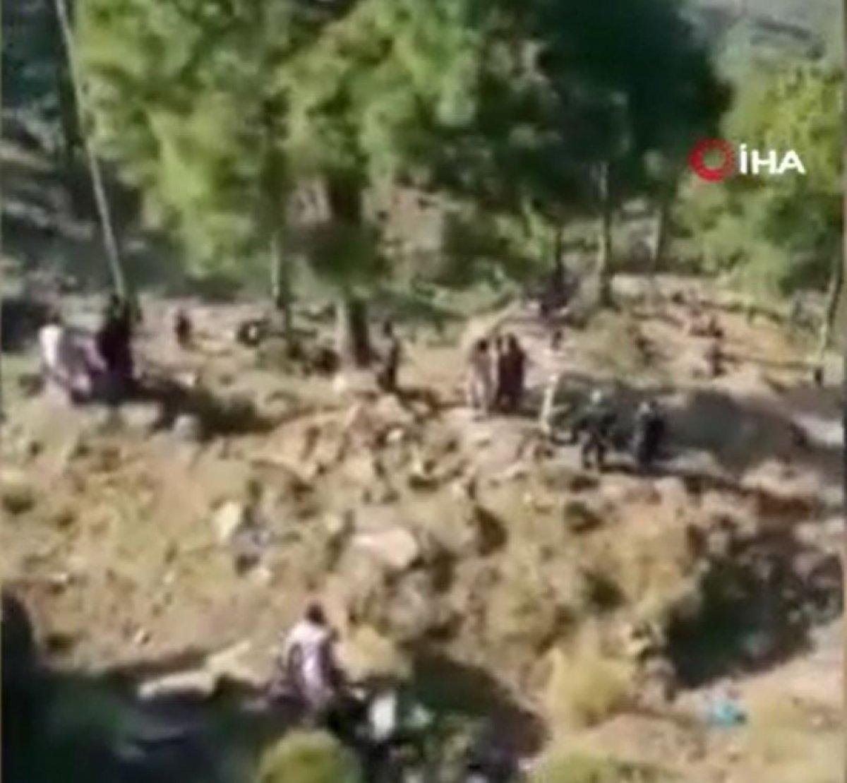 Pakistan’da yolcu otobüsü kaza yaptı