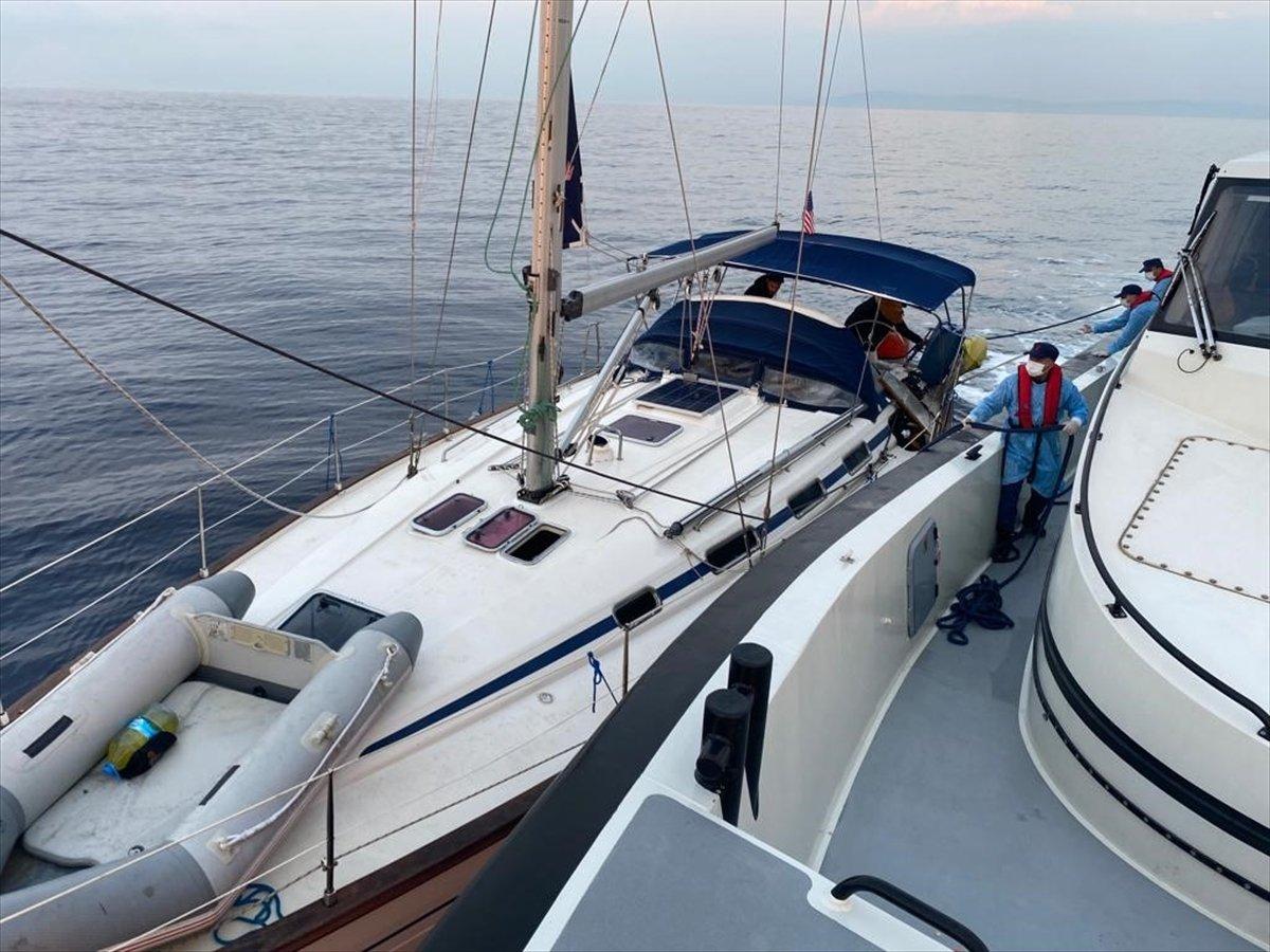 İzmir açıklarında 212 düzensiz göçmen kurtarıldı