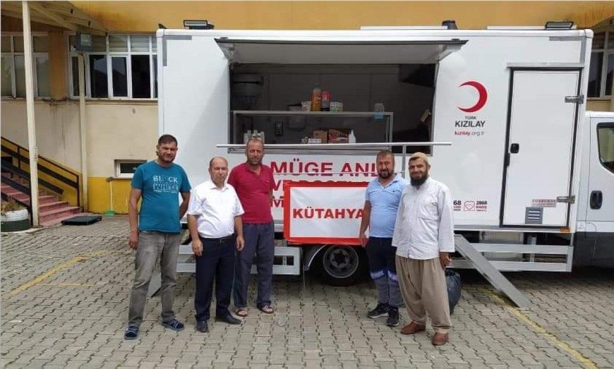 Kütahya'da CHP'liden takdir belgesi alan işçiye: Takkeni çıkar