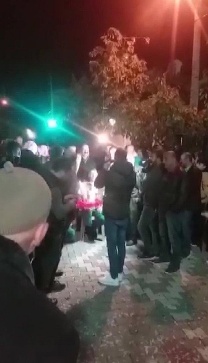 Amasya’da asker eğlencesi kötü bitti: Kendisini ve 2 arkadaşını vurdu