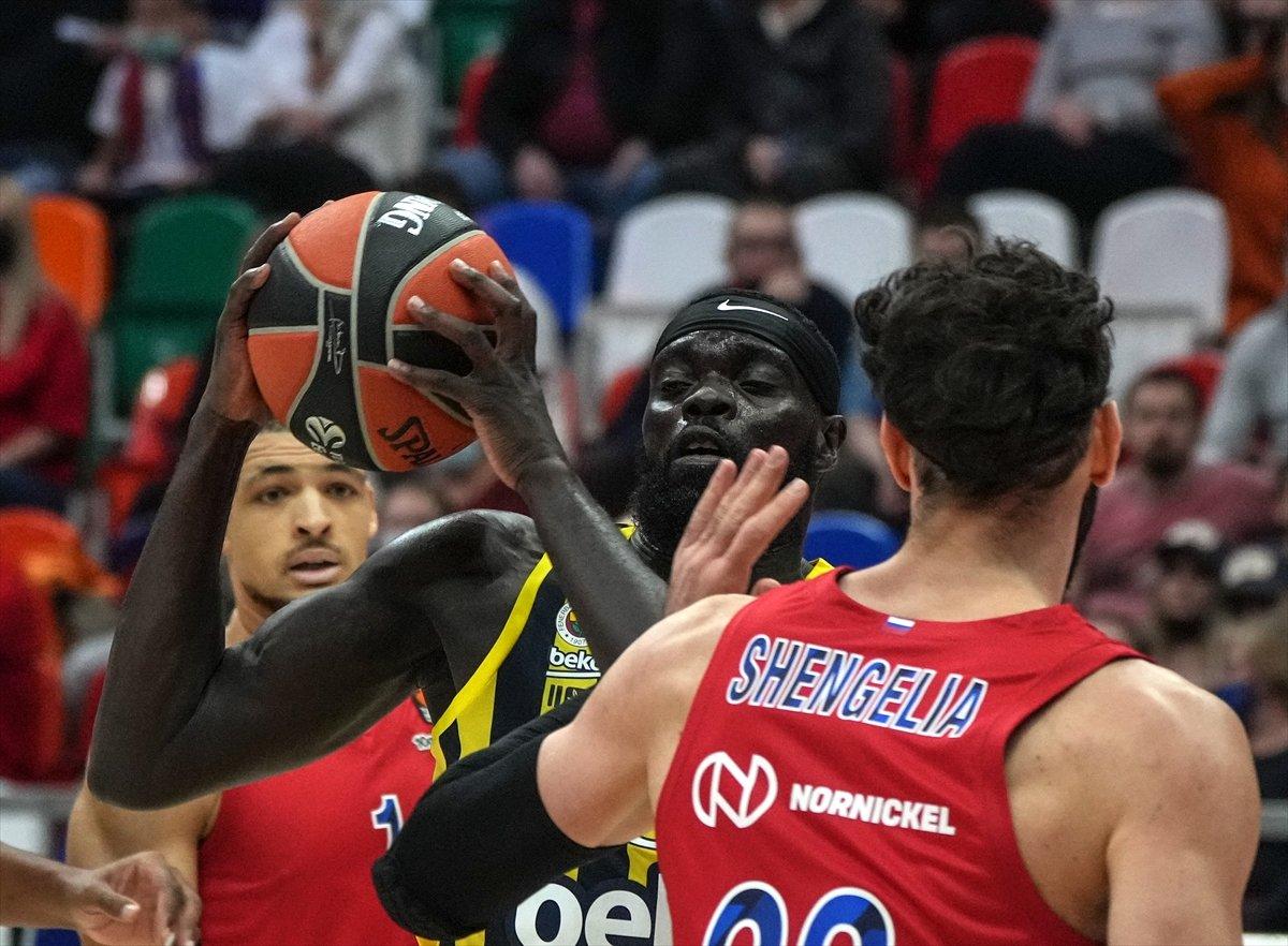 Fenerbahçe deplasmanda CSKA Moskova'yı 82-91 yendi