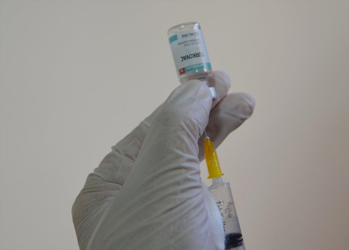 Kütahya'da gönüllülere Turkovac uygulaması başladı