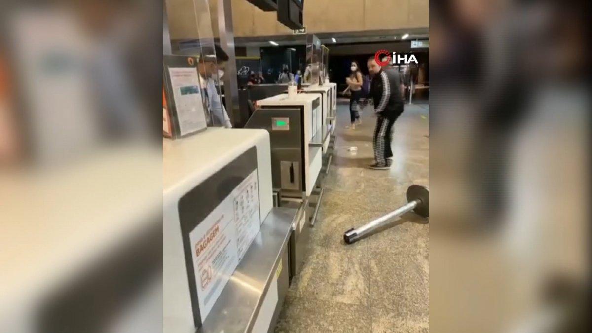 Brezilya'da uçuşu iptal olan yolcular, havalimanını birbirine kattı