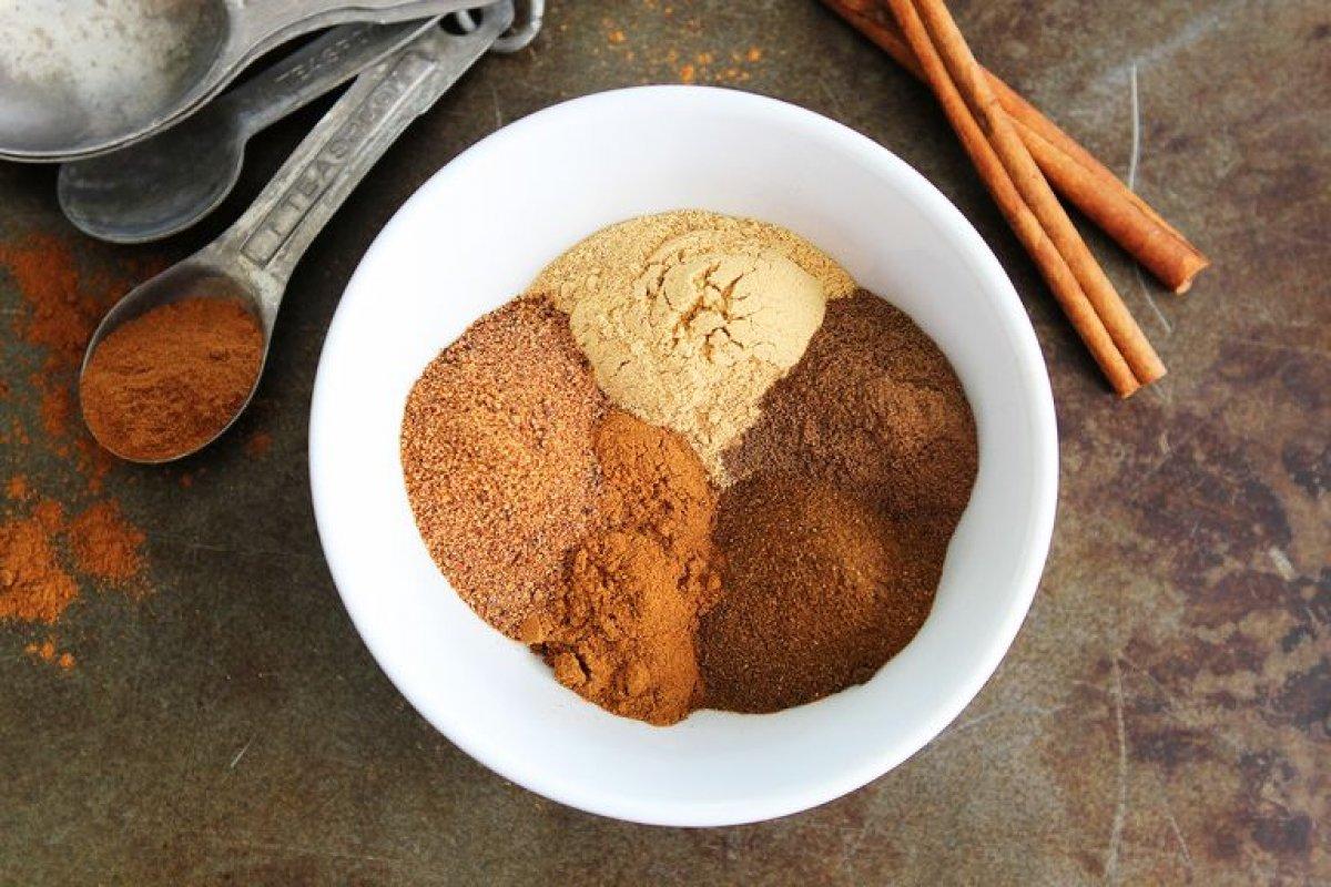 Kış tariflerinin lezzetlendiricisi: Bal kabağı baharatı