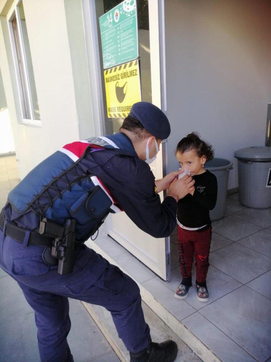 Antalya'da 29 düzensiz göçmen yakalandı