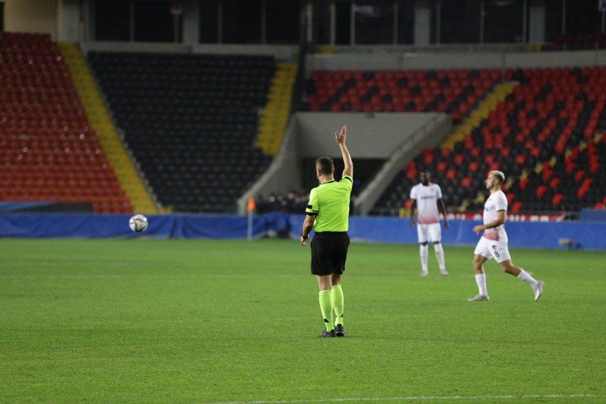 Rıdvan Dilmen: Halis Özkahya istifa etti