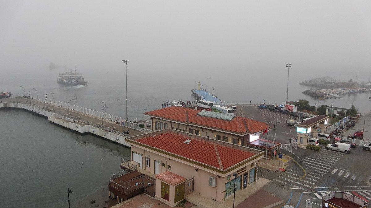 Çanakkale Boğazı, sis nedeniyle transit gemi geçişlerine kapatıldı