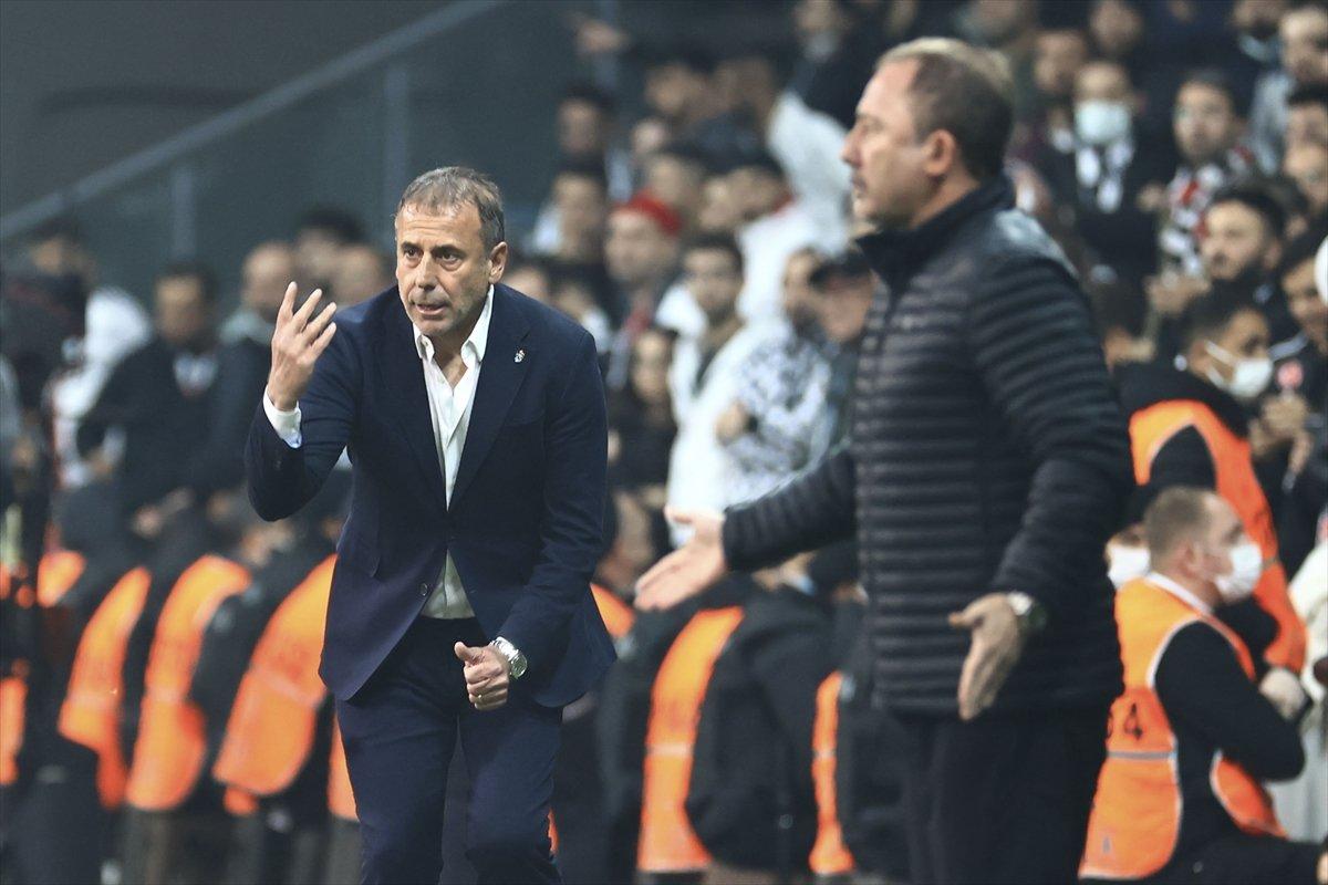 Sergen Yalçın: Beklentinin altındayız