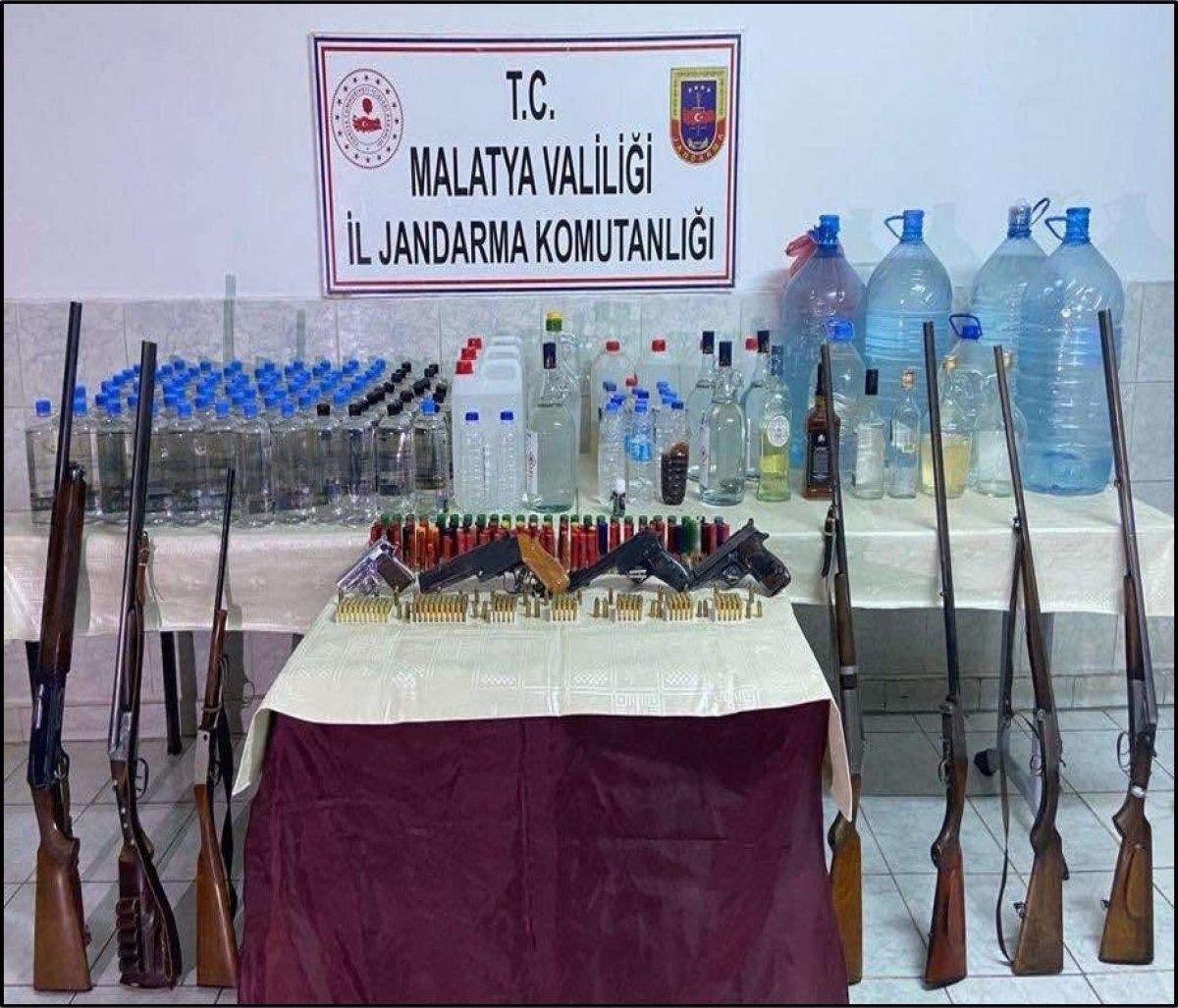 Ülke genelinde yapılan alkol operasyonunda, binlerce ürüne el konuldu