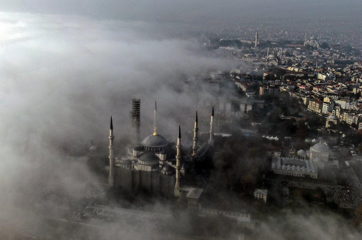 Tarihi yarımadada masalsı sis görüntüleri