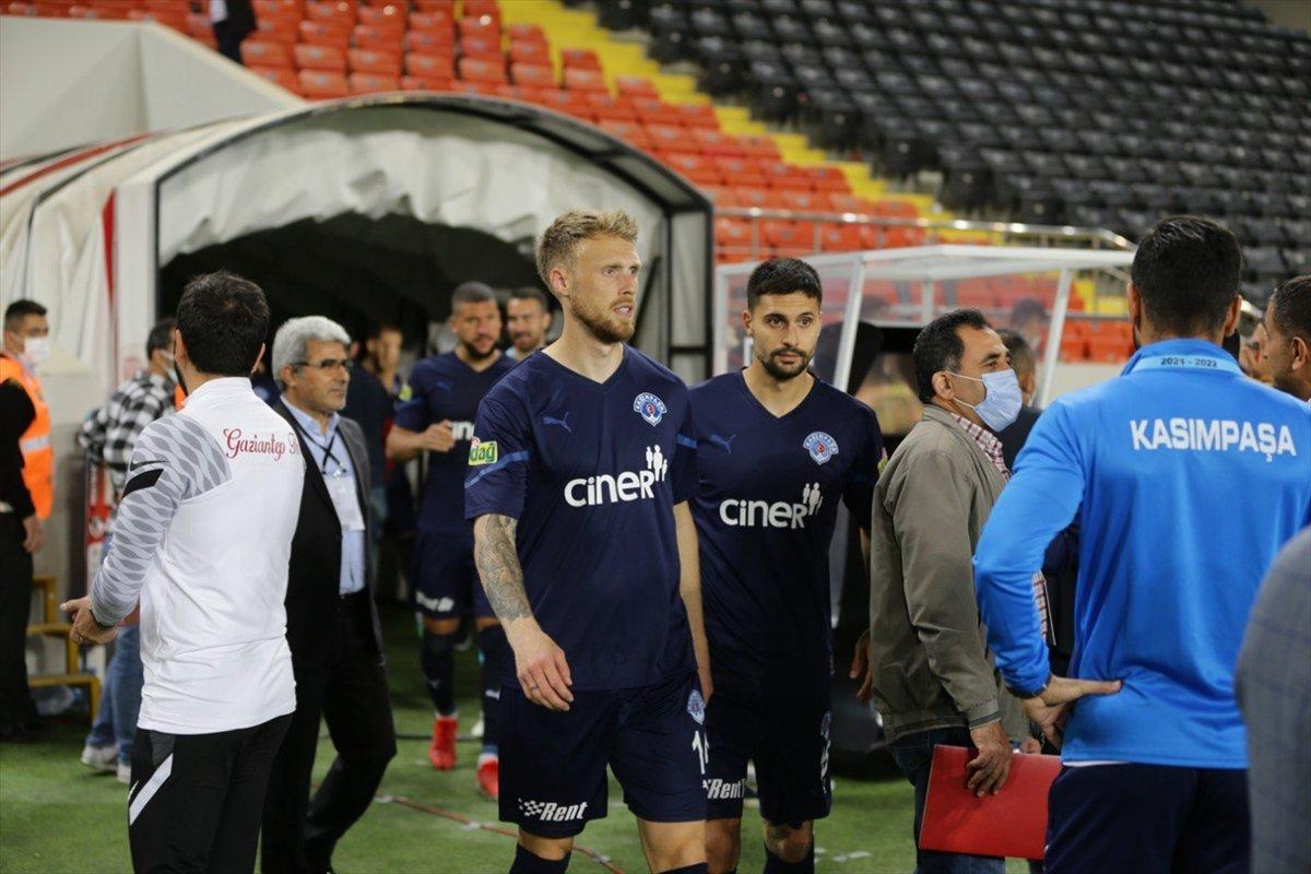 Rıdvan Dilmen: Halis Özkahya istifa etti