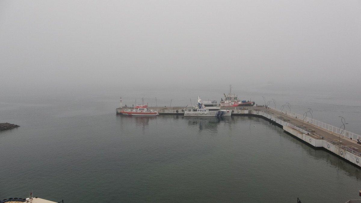 Çanakkale Boğazı, sis nedeniyle transit gemi geçişlerine kapatıldı