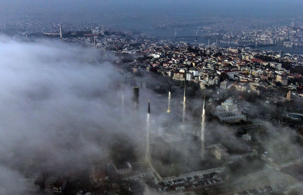 Tarihi yarımadada masalsı sis görüntüleri