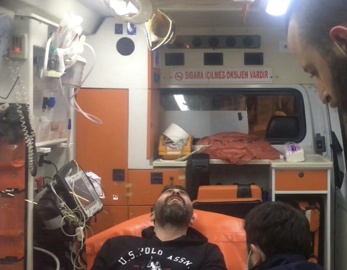 Beyoğlu’nda bara alınmayınca 2 kişiyi vurdu