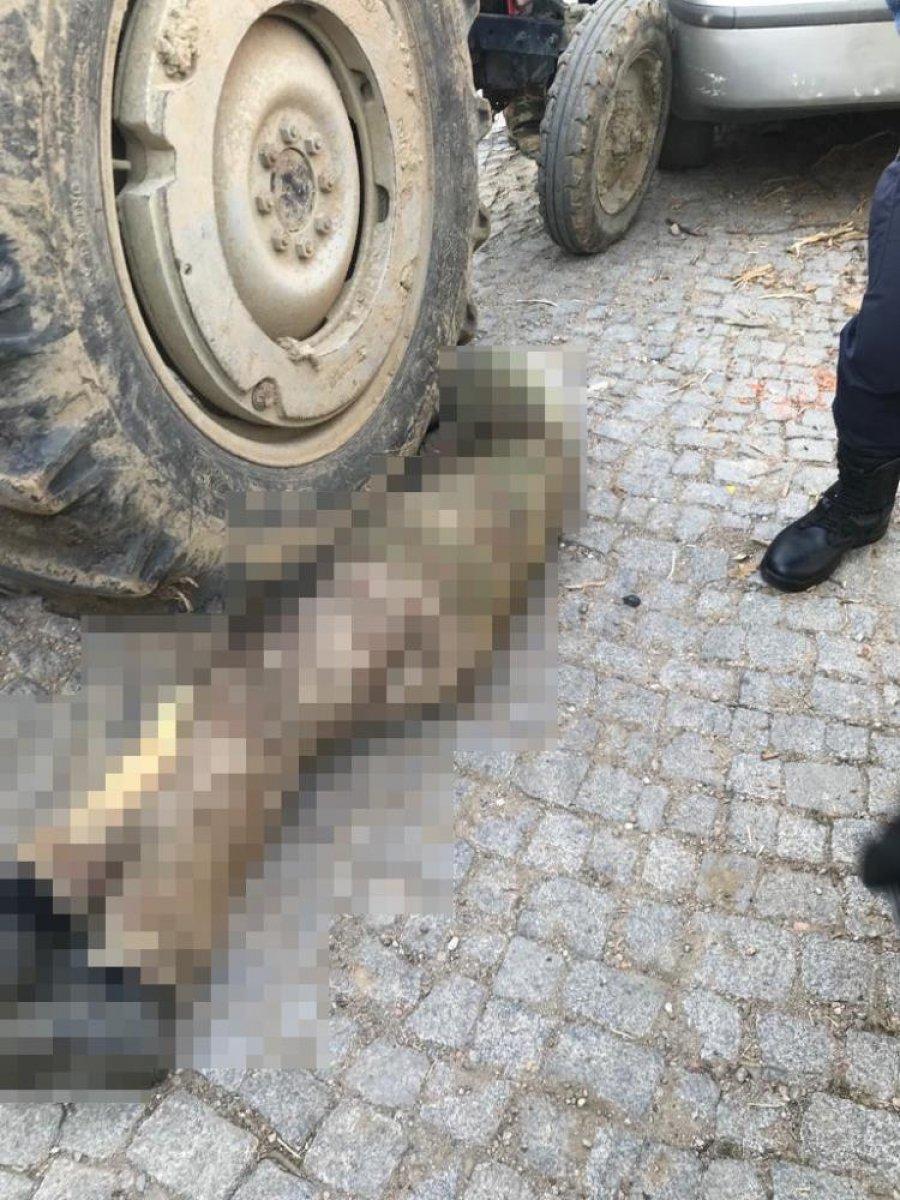 Balıkesir'de kayan traktörü durdurmak isterken altında kaldı