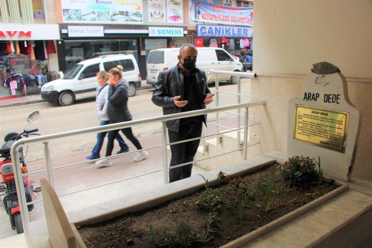 Amasya'da görenleri şaşırtan esrarengiz mezarlar