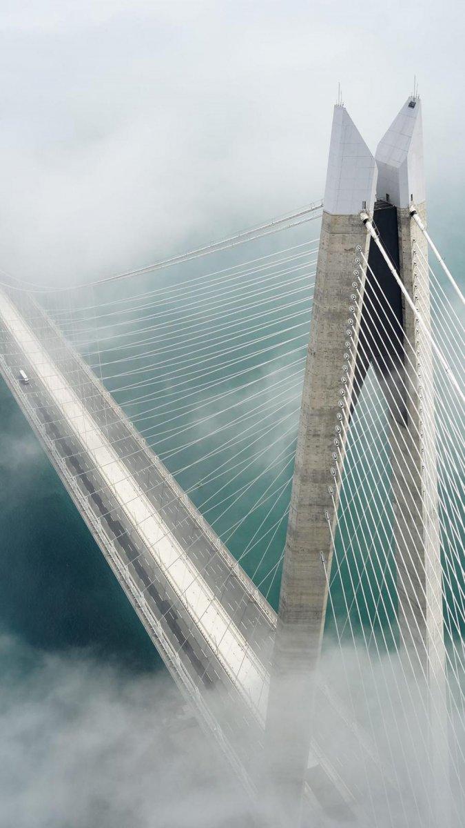 Vali Ali Yerlikaya, İstanbul’dan sis manzaraları paylaştı