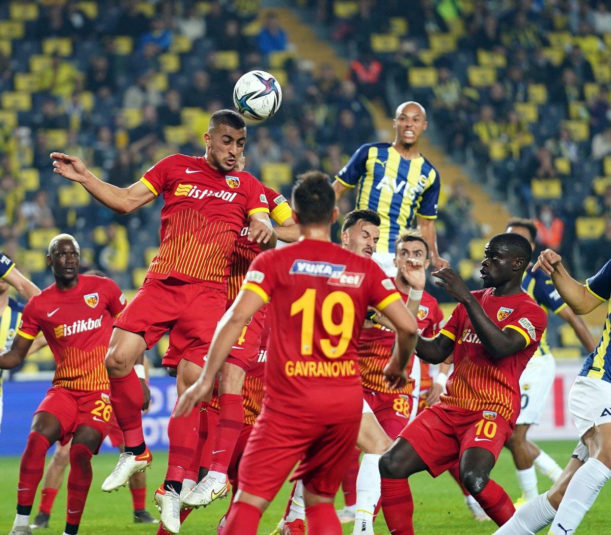 Fenerbahçe, Kayserispor'la berabere kaldı