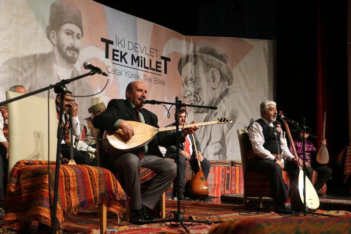 Sivas'ta Uluslararası Geleneksel Aşıklar Bayramı