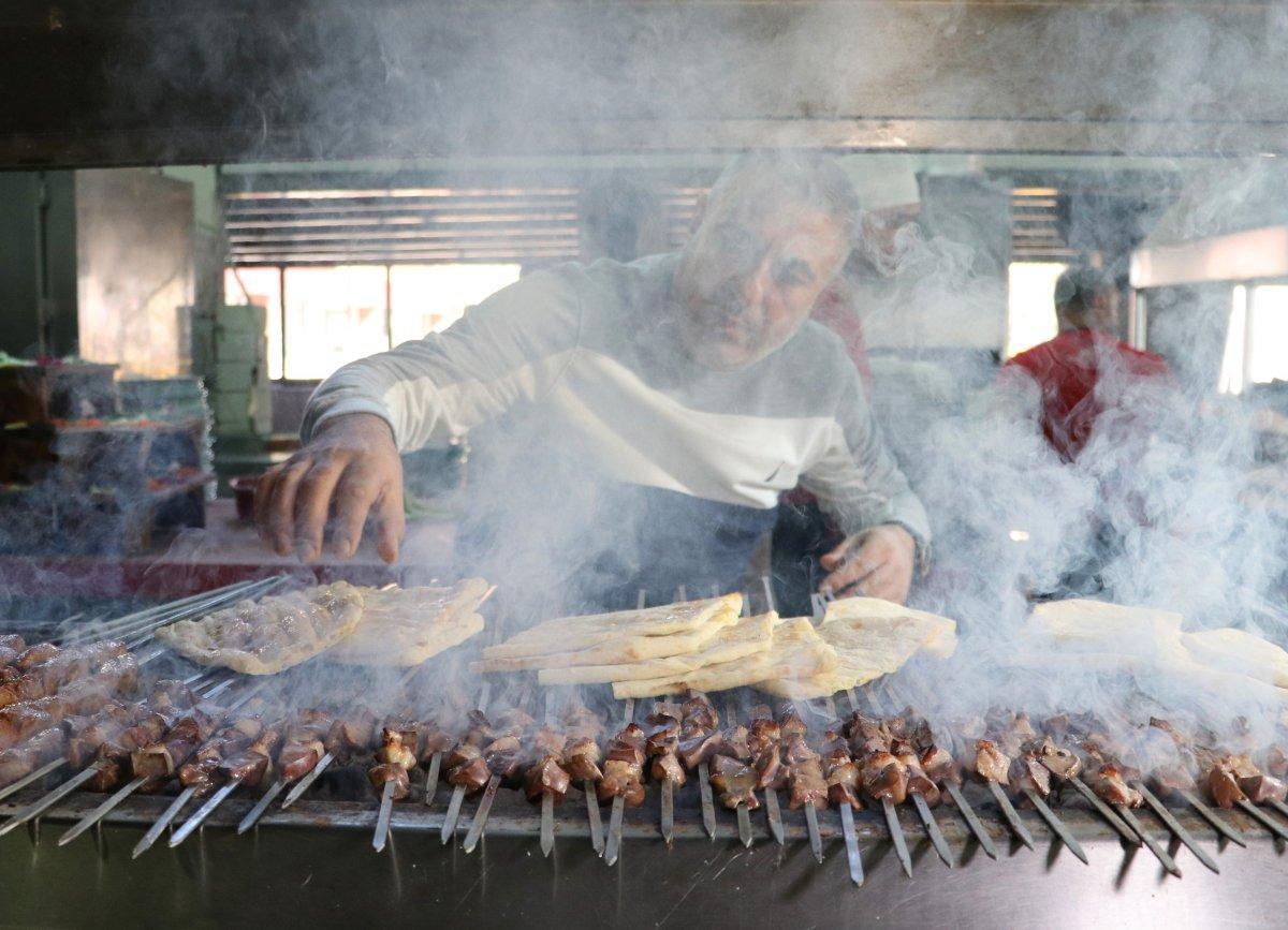 Adana'da kebapçıların ciğer sıkıntısı