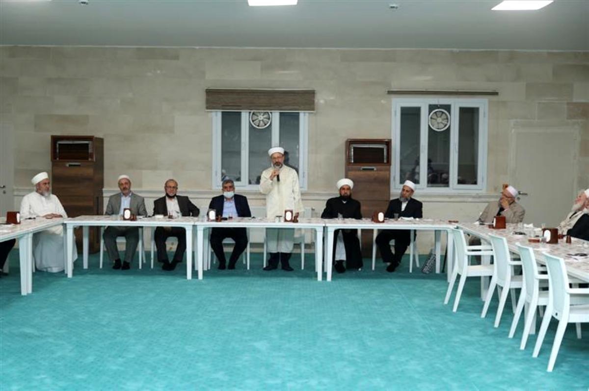 Ali Erbaş: Sosyal medya ile çocuklara dinsizlik aşılanıyor