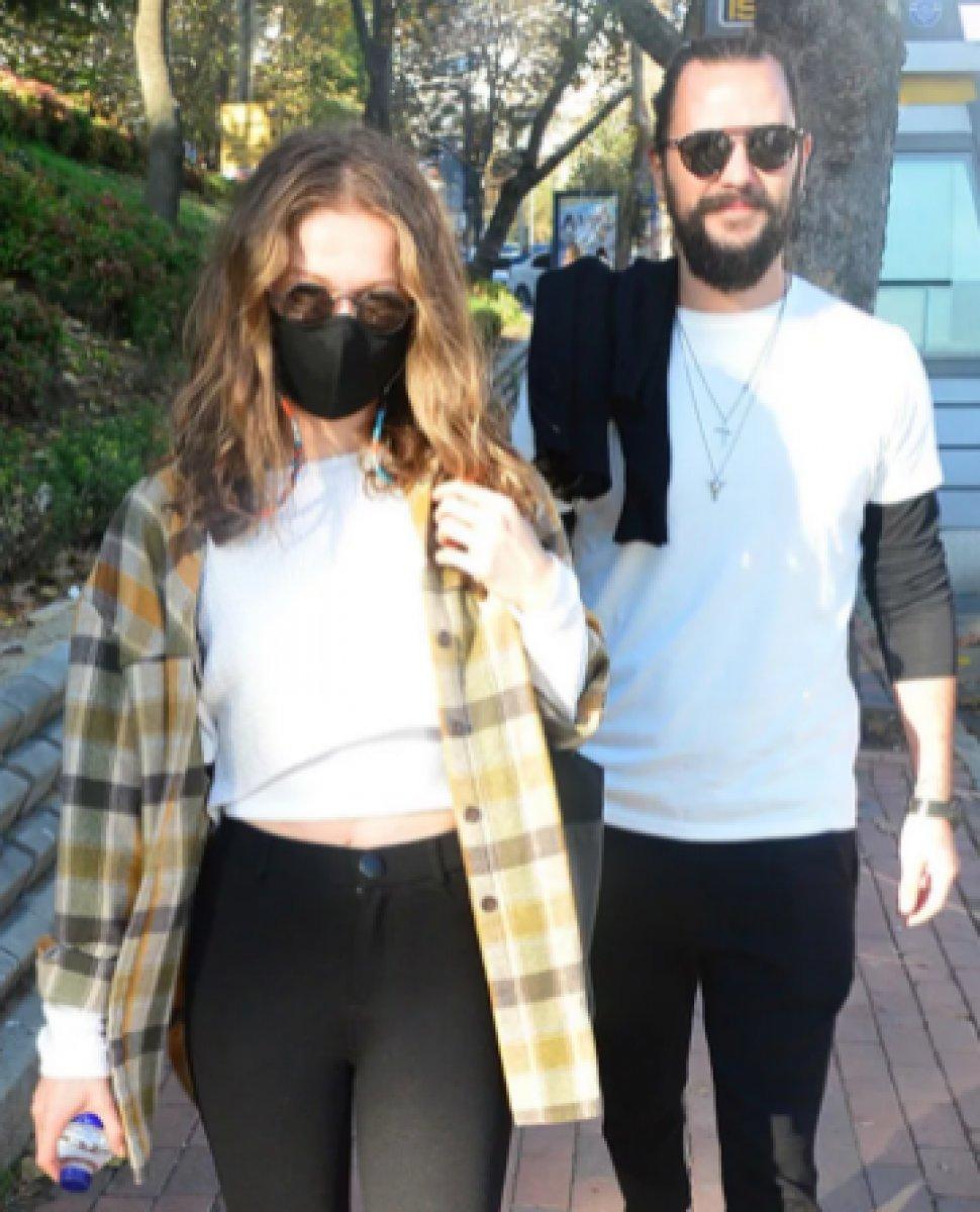 Burcu Biricik ve eşi Emre Yetkin'den bebek açıklaması