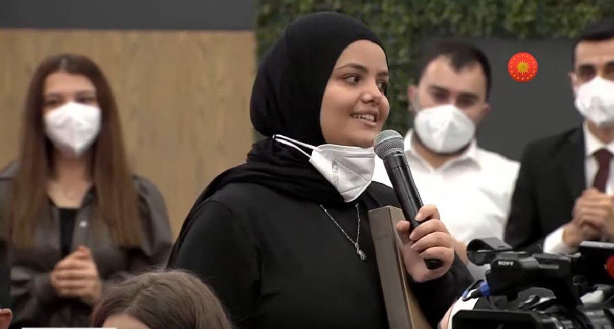 Batman'da genç kız öğrenci, Cumhurbaşkanı Erdoğan'a Kürtçe 'hoşgeldiniz' dedi