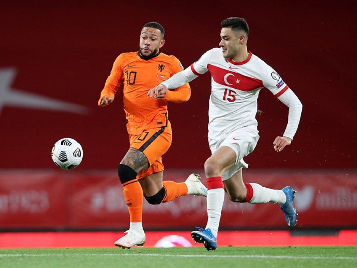 Ozan Kabak, A Milli Takım aday kadrosundan çıkarıldı