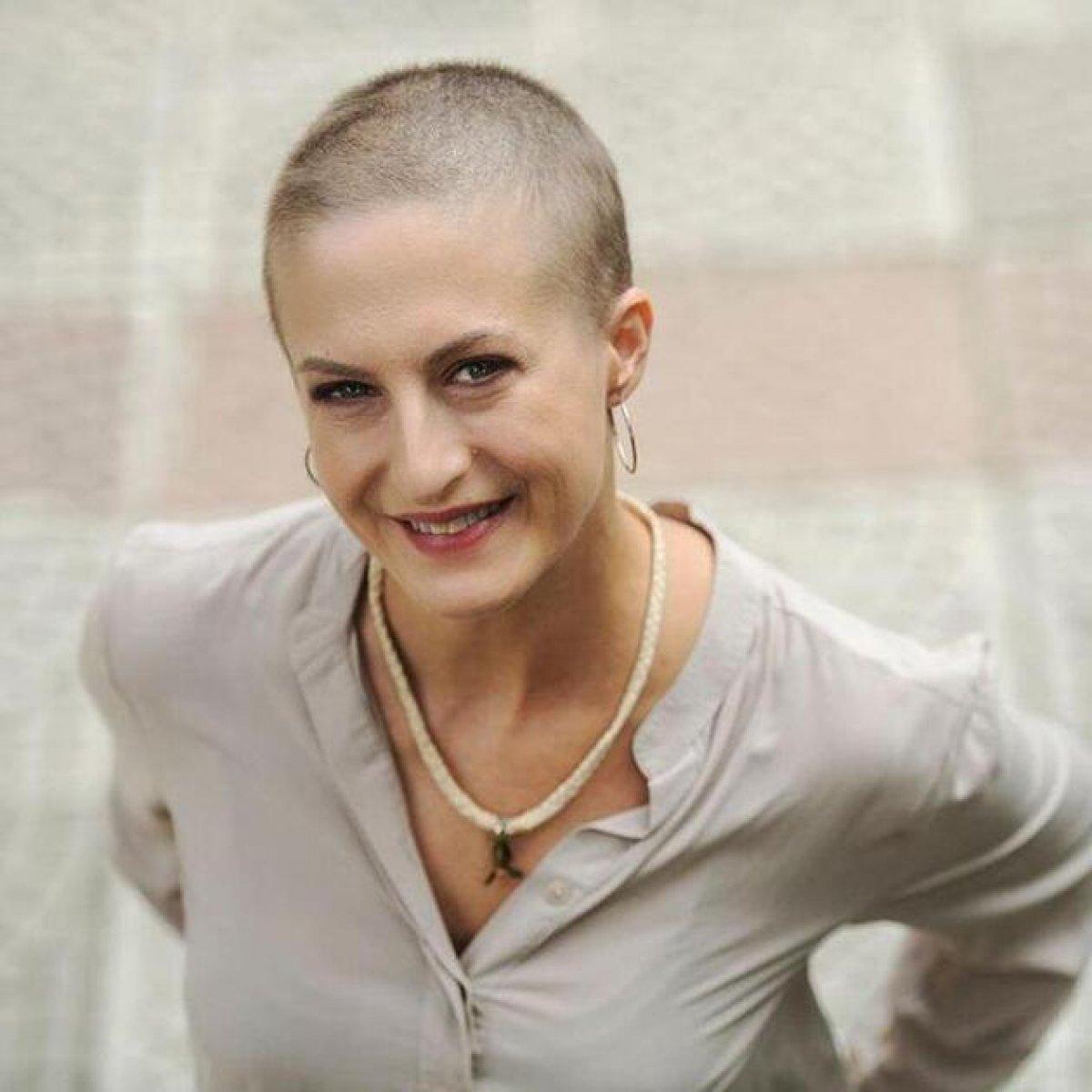 Kanser tedavisi biten Canan Ergüder'den yeni poz