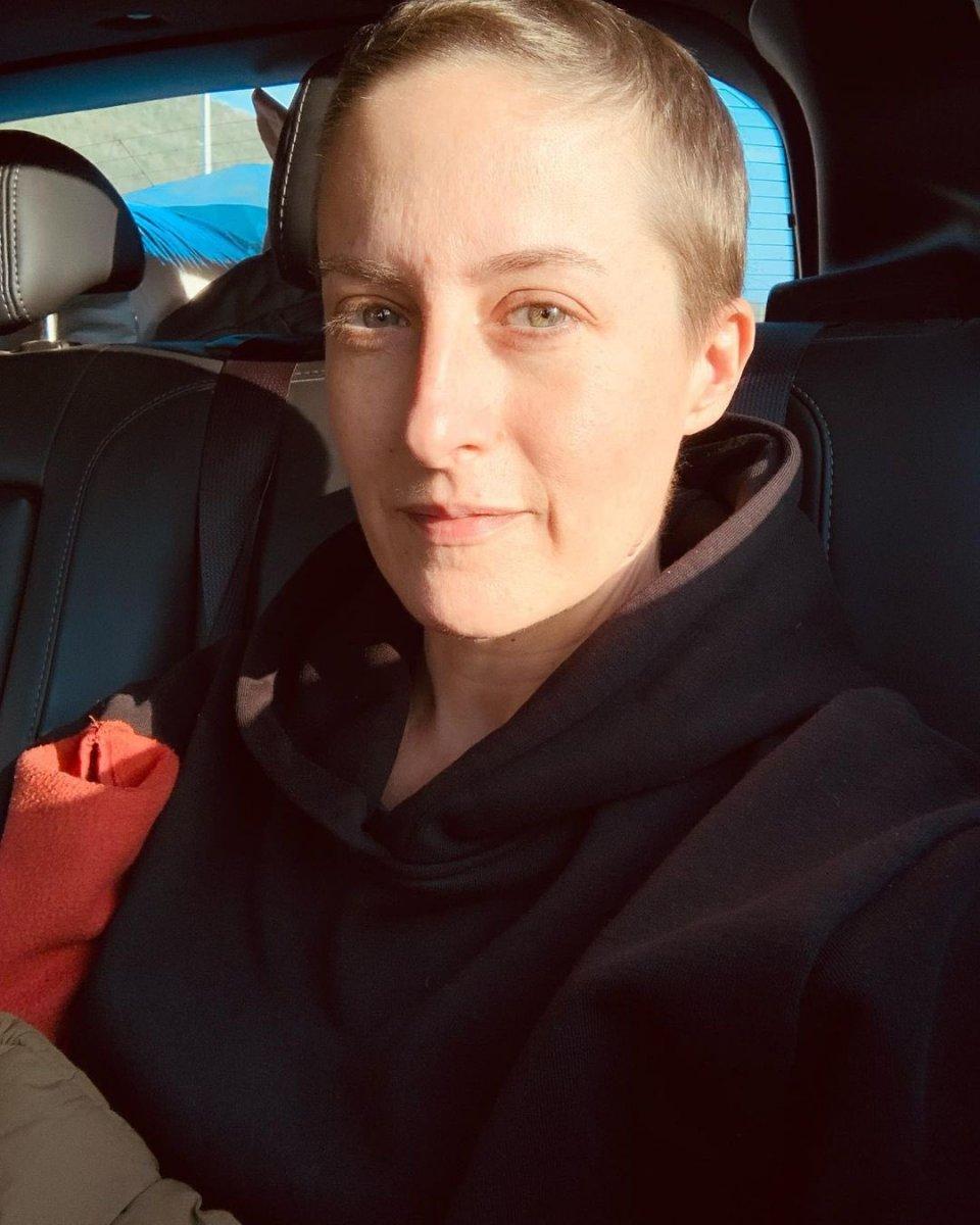 Kanser tedavisi biten Canan Ergüder'den yeni poz