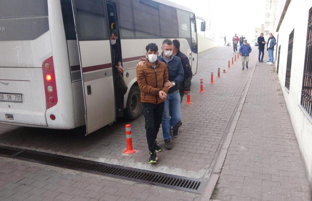 Kayseri'de DEAŞ'lılara yardım eden 7 kişi sınır dışı edilecek