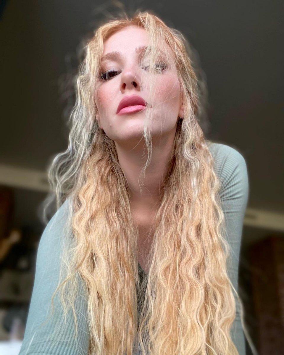 Elçin Sangu eski haline geri döndü