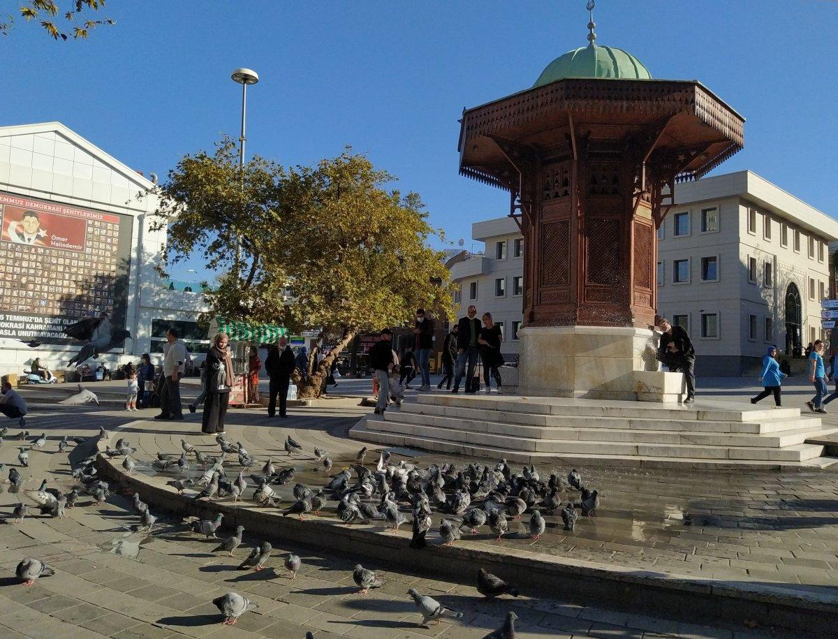 Bursa'daki pastırma sıcakları, emeklileri memnun etti