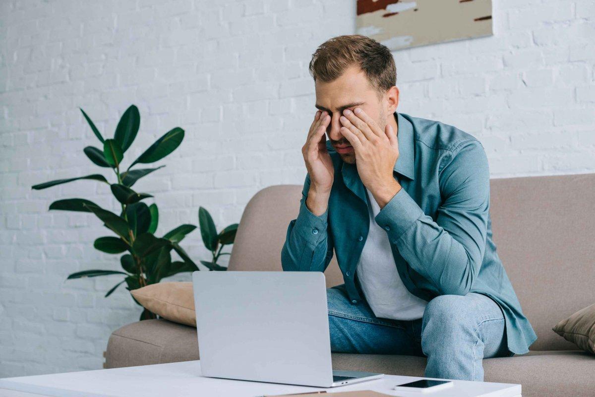 Göz seğirmesi neden olur ve nasıl durdurulur