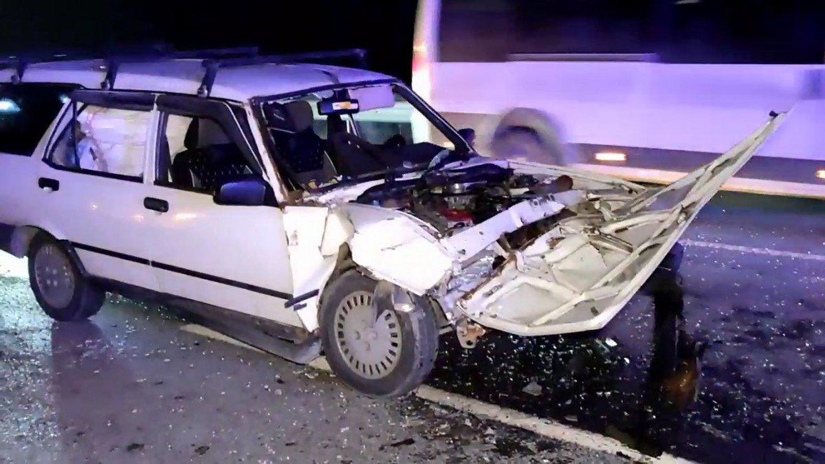 Arnavutköy'de köpeğe çarpmamak için manevra yaptı: 4 yaralı