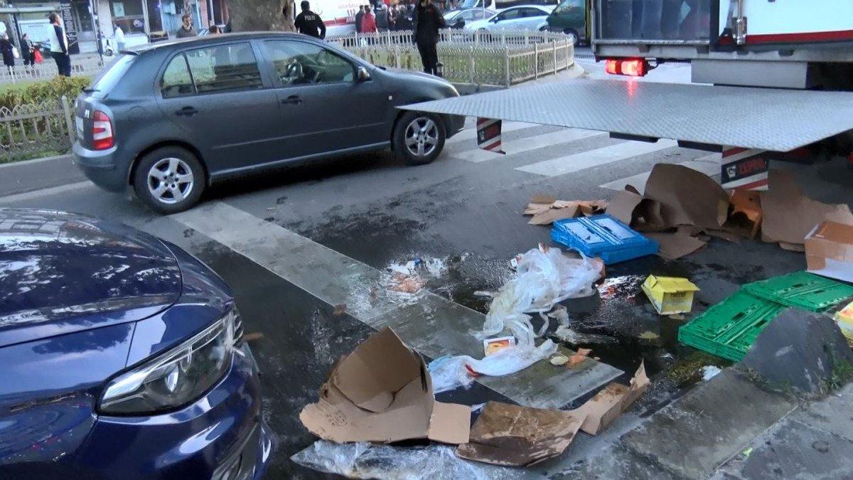 Alibeyköy'de tırdan indirilen koliler 3 kişiyi yaraladı