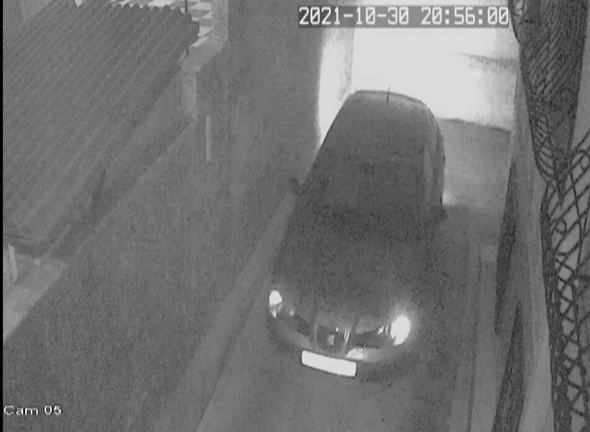 Küçükçekmece’de önce anahtarı sonra otomobili çaldı