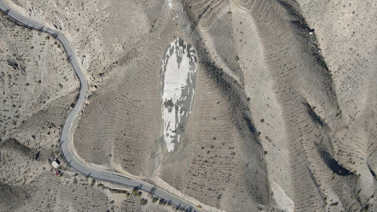 Erzincan'da 39 yıldır sergilenen Atatürk portresi