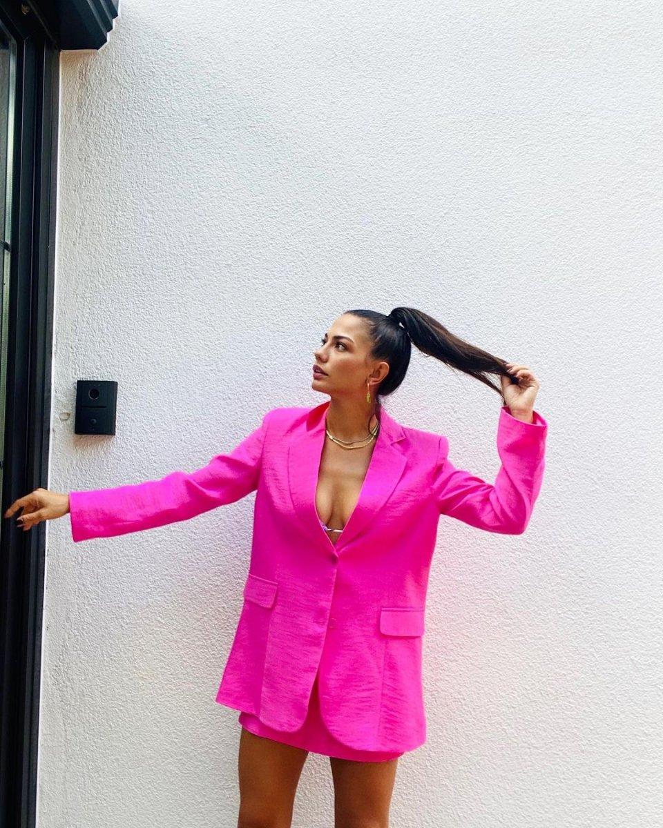 Demet Özdemir’in pahalı kombini