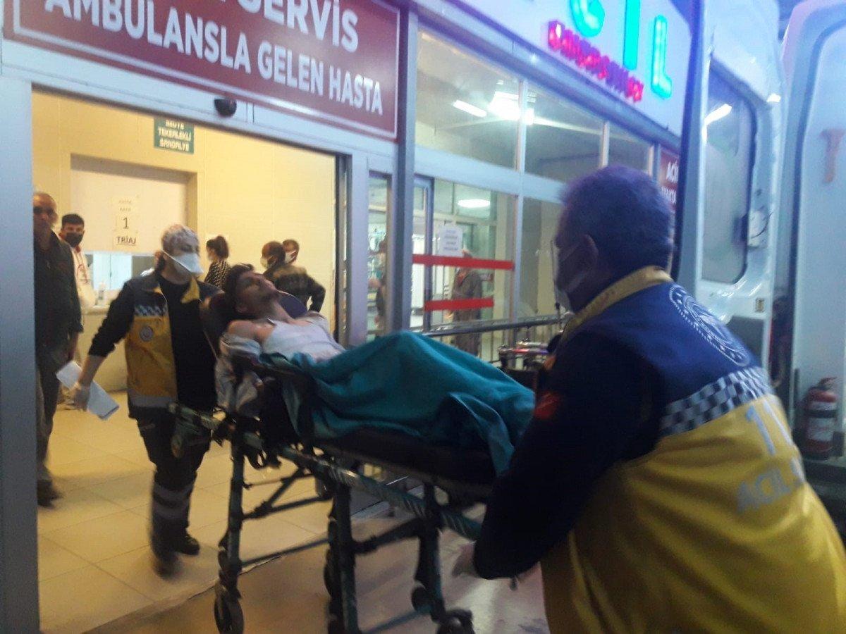 Adana'da tartıştığı kişiyi sokak ortasında bıçakladı