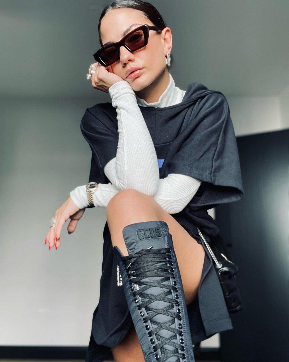 Demet Özdemir’in pahalı kombini