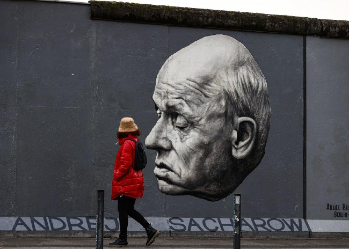 Berlin Duvarı'nın yıkılışının 32. yılı: Doğu Almanya halen Batı'dan geride