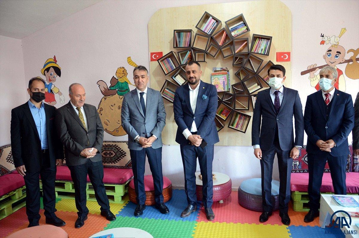 Bitlis'te gönüllü öğretmenler, atıl haldeki okulu eğitime kazandırdı