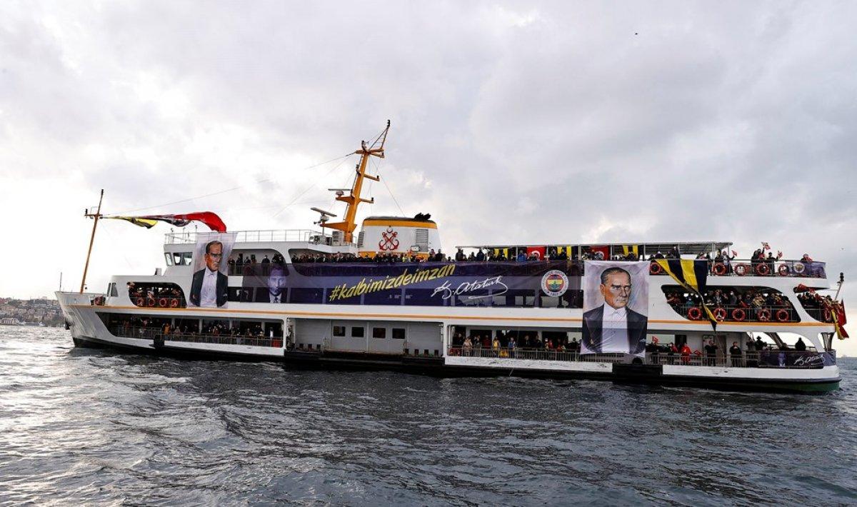 Fenerbahçe, Atatürk'ü Dolmabahçe açıklarında andı